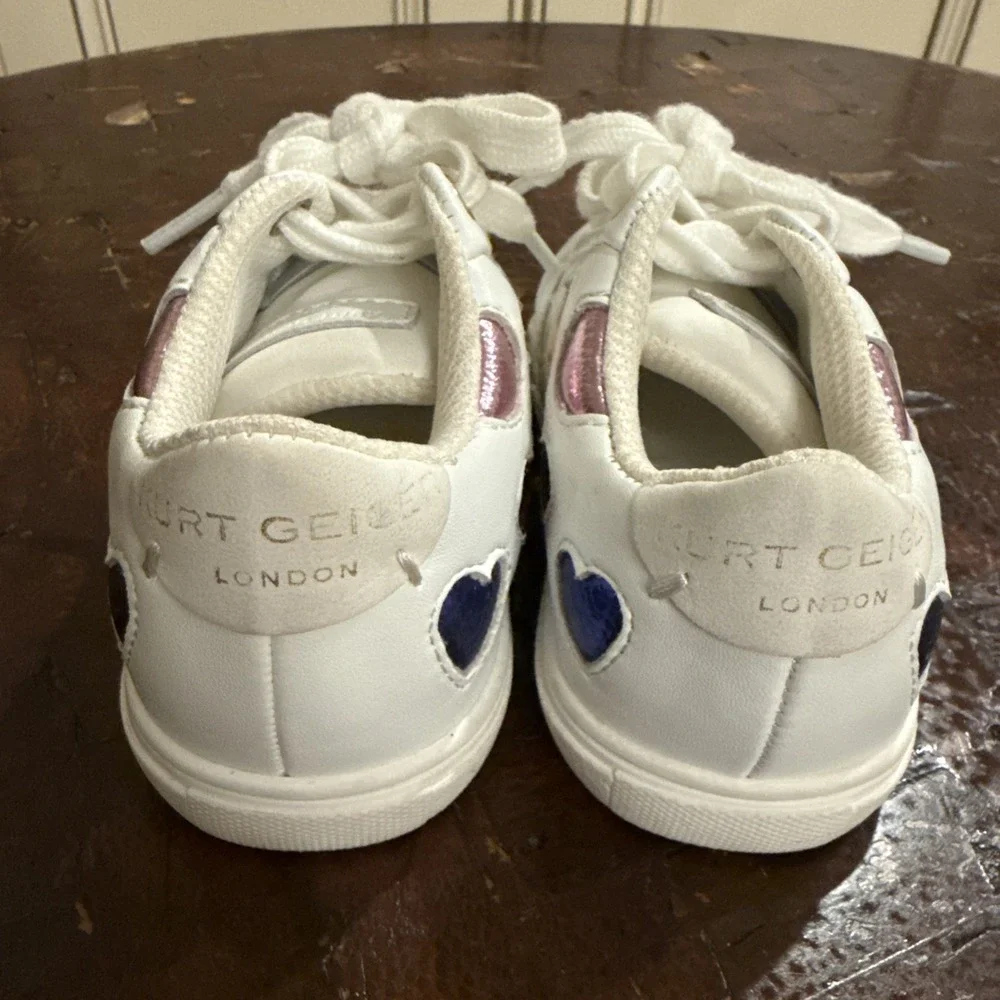 Kurt Geiger Mini Lane Love White Leather Hearts Girls School Shoes Sz 6